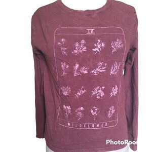 Fifth Sun Red Wildflower Shirt - S